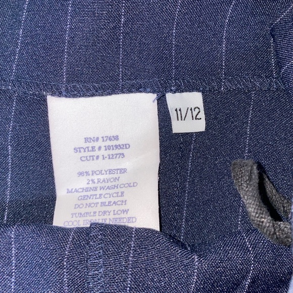 3 PIECE Suits Us - Picture 8 of 16